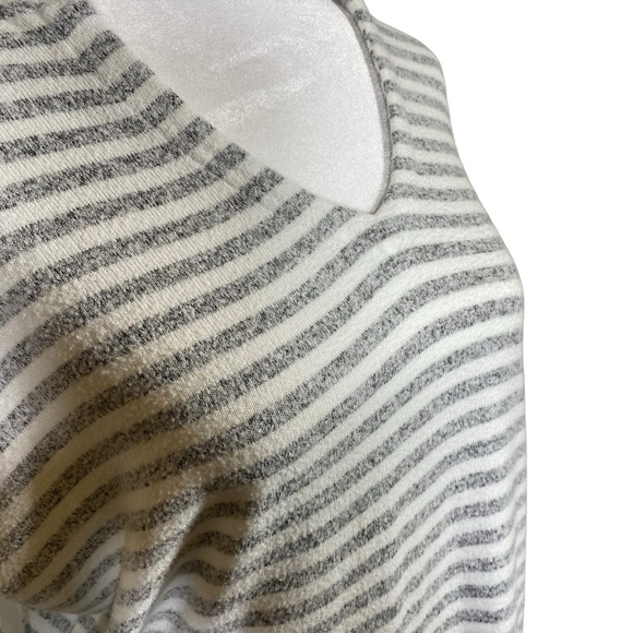 Mesh + Lace women's size Medium hooded lightweight long sleeve striped sweater - Picture 2 of 8